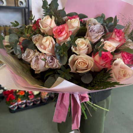 bq-of-mixed-roses
