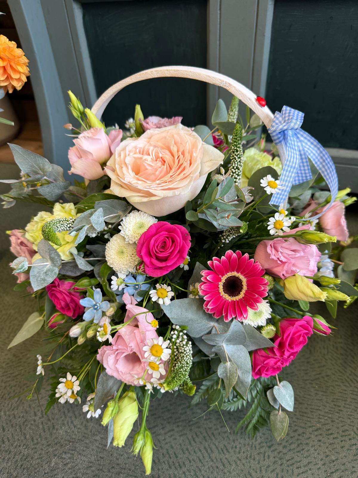 Pink-Basket-arrangement
